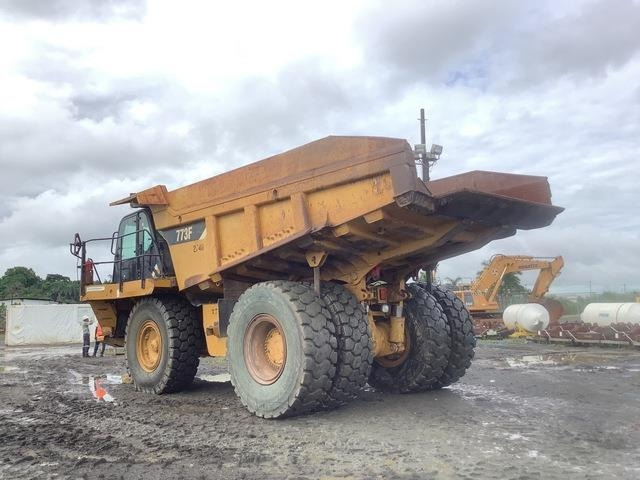 CAT 773F - Kiper sa krutom šasijom/ Kiper za kamen: slika 2 CAT 773F - Kiper sa krutom šasijom/ Kiper za kamen: slika 2