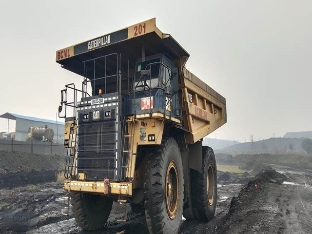 CAT 777E - Kiper sa krutom šasijom/ Kiper za kamen: slika 1 CAT 777E - Kiper sa krutom šasijom/ Kiper za kamen: slika 1