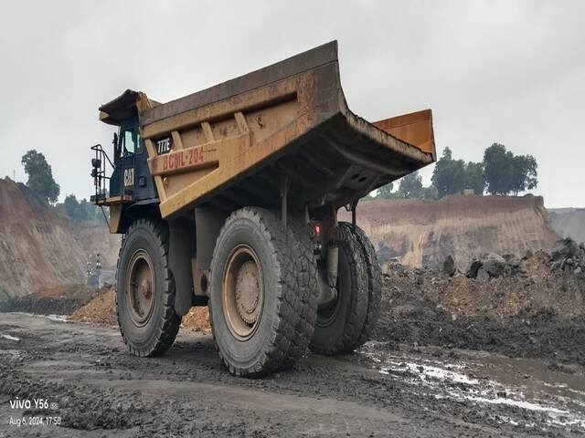 CAT 777E - Kiper sa krutom šasijom/ Kiper za kamen: slika 2 CAT 777E - Kiper sa krutom šasijom/ Kiper za kamen: slika 2