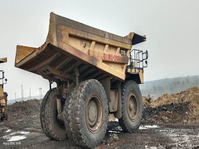 CAT 777E - Kiper sa krutom šasijom/ Kiper za kamen: slika 3 CAT 777E - Kiper sa krutom šasijom/ Kiper za kamen: slika 3