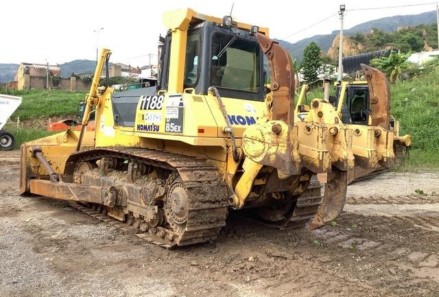 Komatsu D85EX-15 - Buldožer: slika 2 Komatsu D85EX-15 - Buldožer: slika 2