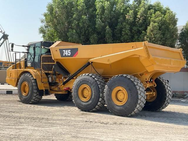CAT 745 - Zglobni kiper: slika 2 CAT 745 - Zglobni kiper: slika 2