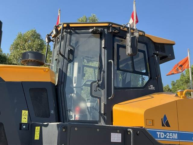 Buldožer Dressta TD25M: slika 12