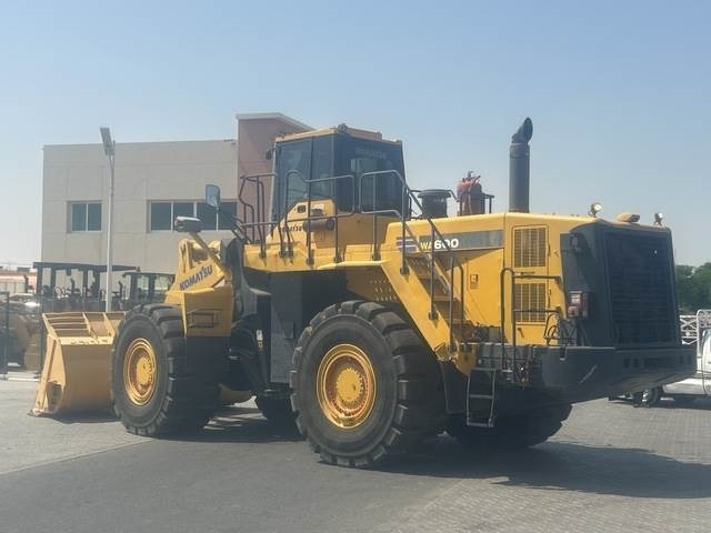 Komatsu WA600-6R - Utovarivač točkaš: slika 2 Komatsu WA600-6R - Utovarivač točkaš: slika 2