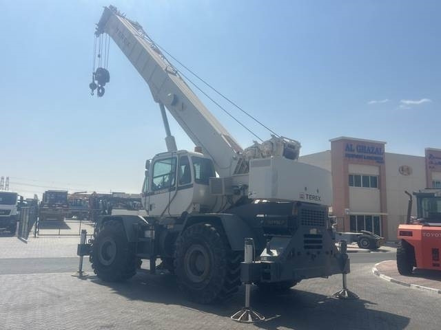 Terex RT555 - Autokran za teške terene: slika 2 Terex RT555 - Autokran za teške terene: slika 2