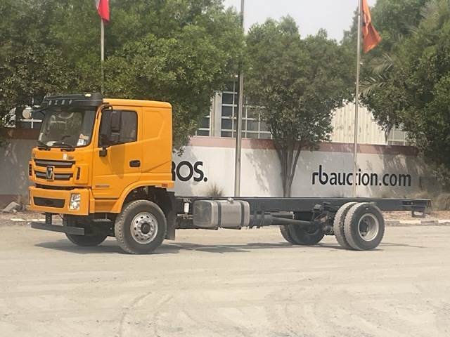 XCMG XGA1182D6SAX - Kamion sa golom šasijom i zatvorenom kabinom: slika 1 XCMG XGA1182D6SAX - Kamion sa golom šasijom i zatvorenom kabinom: slika 1