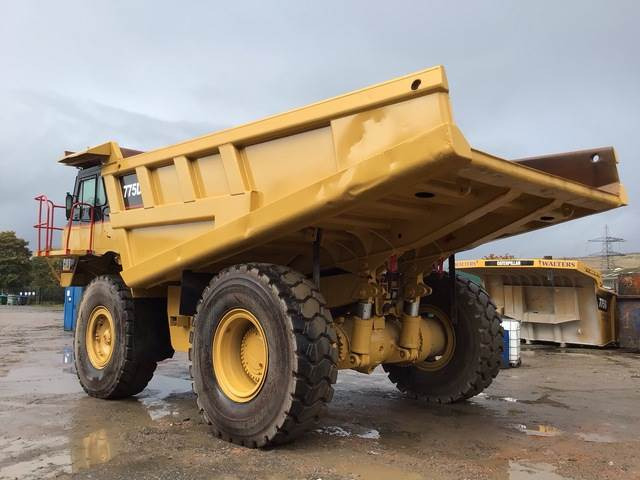 CAT 775D - Kiper sa krutom šasijom/ Kiper za kamen: slika 2 CAT 775D - Kiper sa krutom šasijom/ Kiper za kamen: slika 2