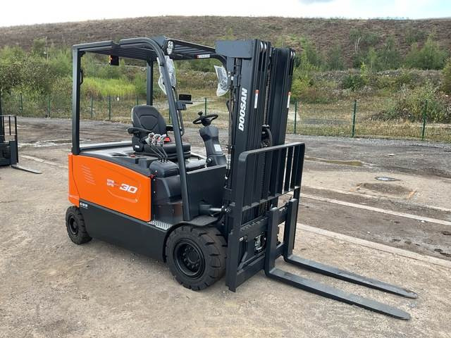 Doosan B30X-7 PLUS - Električni viljuškar: slika 4 Doosan B30X-7 PLUS - Električni viljuškar: slika 4