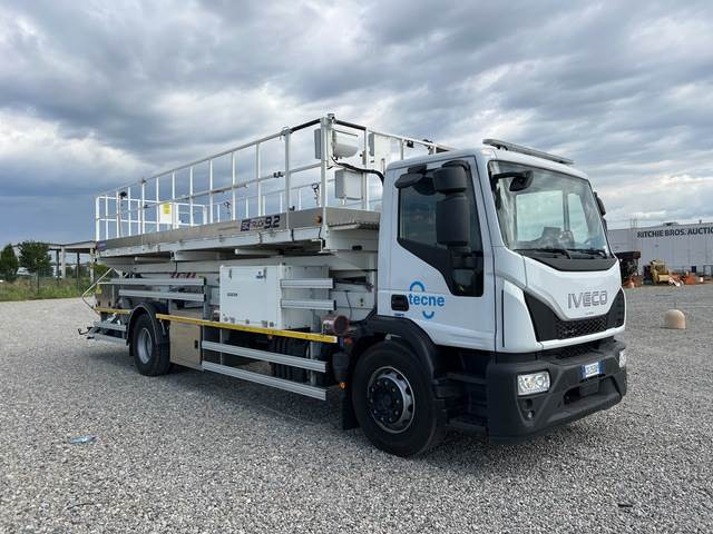 Iveco Eurocargo 180E25 - Vazdušna platforma montirana na kamion, Lift u obliku makaza: slika 4 Iveco Eurocargo 180E25 - Vazdušna platforma montirana na kamion, Lift u obliku makaza: slika 4