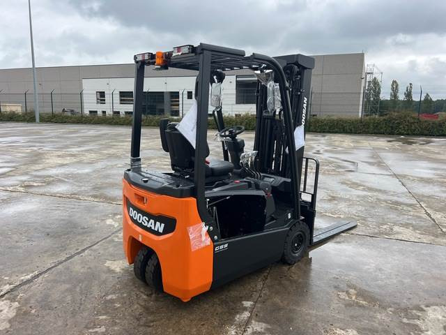Doosan B15T-7 PLUS - Električni viljuškar: slika 3 Doosan B15T-7 PLUS - Električni viljuškar: slika 3
