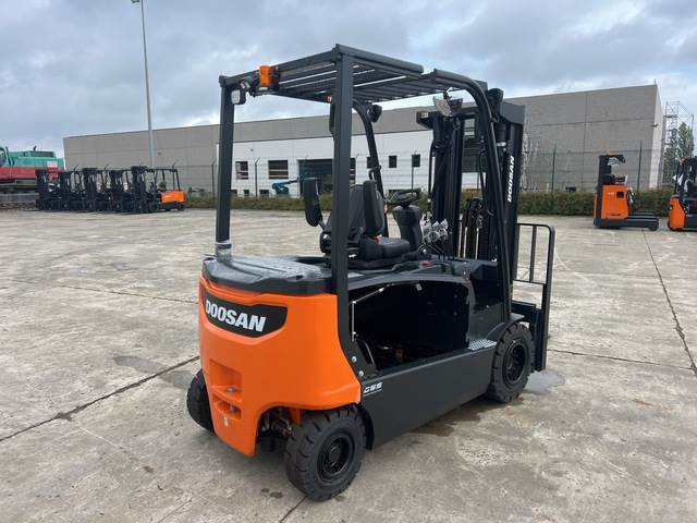 Doosan B30X-7 PLUS - Električni viljuškar: slika 3 Doosan B30X-7 PLUS - Električni viljuškar: slika 3