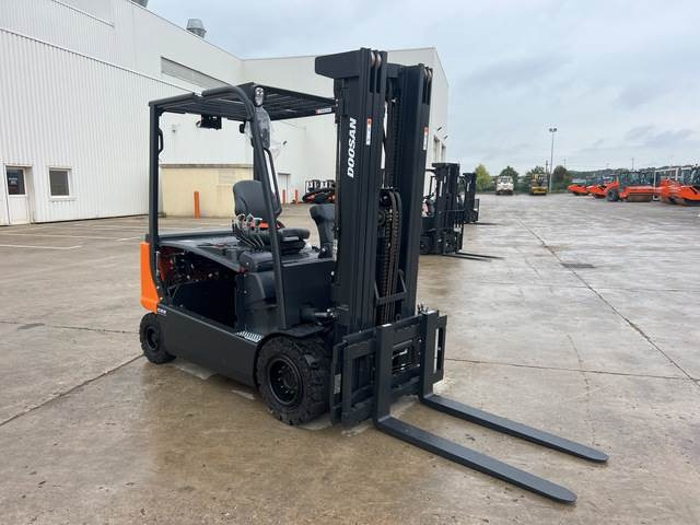 Doosan B35X-7 PLUS - Električni viljuškar: slika 4 Doosan B35X-7 PLUS - Električni viljuškar: slika 4