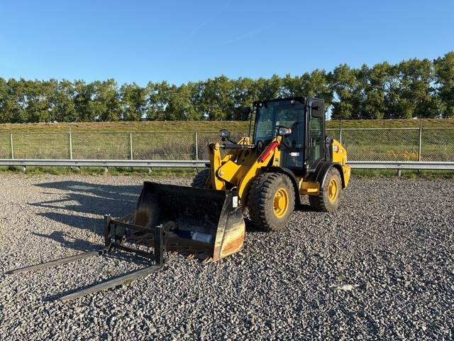CAT 906 - Utovarivač točkaš: slika 1 CAT 906 - Utovarivač točkaš: slika 1