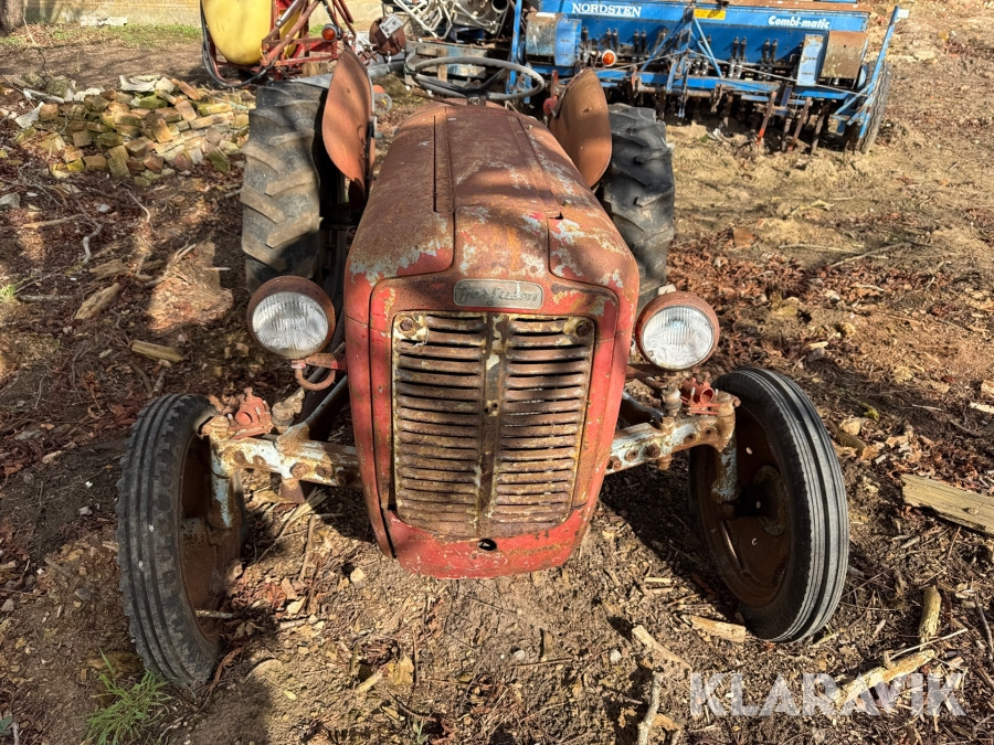 Traktor Massey Ferguson 35 - Traktor: slika 2 Traktor Massey Ferguson 35 - Traktor: slika 2