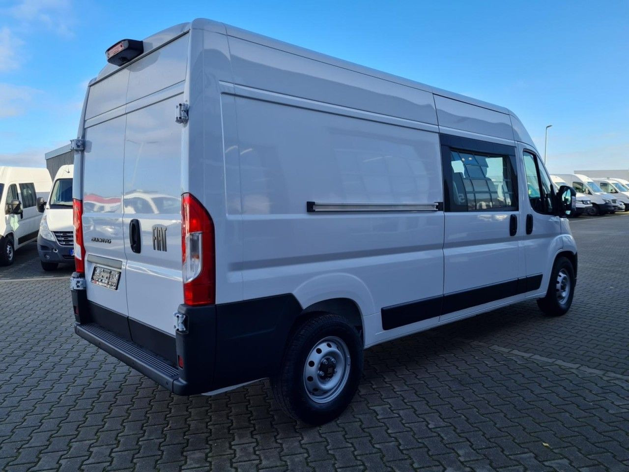 Fiat Ducato 35 Kasten Doka 6-Sitze L3H2 AG KLIMA Navi - Furgon, Dostavno vozilo sa duplom kabinom: slika 4 Fiat Ducato 35 Kasten Doka 6-Sitze L3H2 AG KLIMA Navi - Furgon, Dostavno vozilo sa duplom kabinom: slika 4