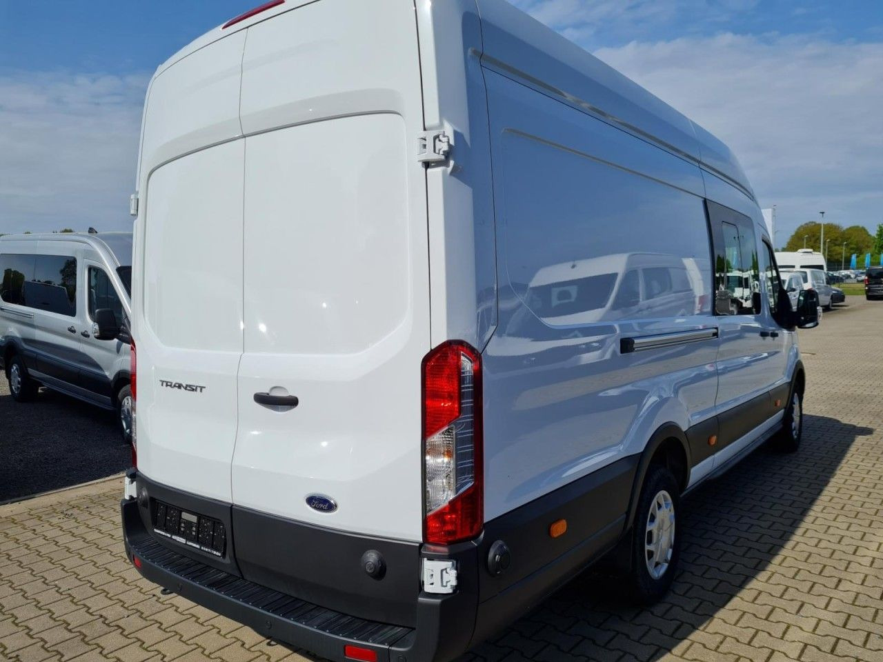 Ford Transit 350 Kasten Doka L4H3 Trend Mixto RWD - Furgon, Dostavno vozilo sa duplom kabinom: slika 5 Ford Transit 350 Kasten Doka L4H3 Trend Mixto RWD - Furgon, Dostavno vozilo sa duplom kabinom: slika 5