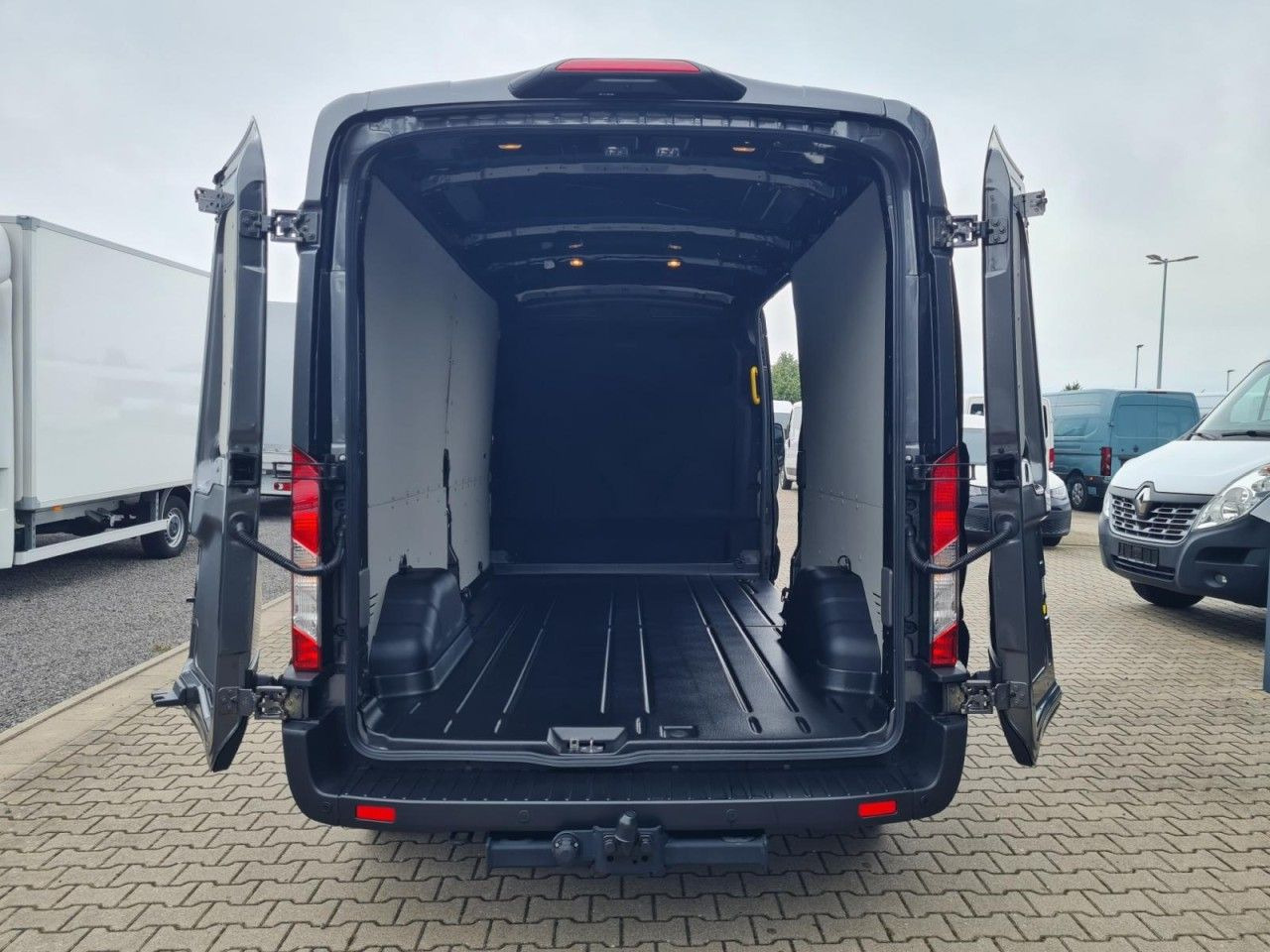 Ford Transit 350 Kasten TDCi L3H2 Trend AG AHK KAMERA - Furgon: slika 5 Ford Transit 350 Kasten TDCi L3H2 Trend AG AHK KAMERA - Furgon: slika 5
