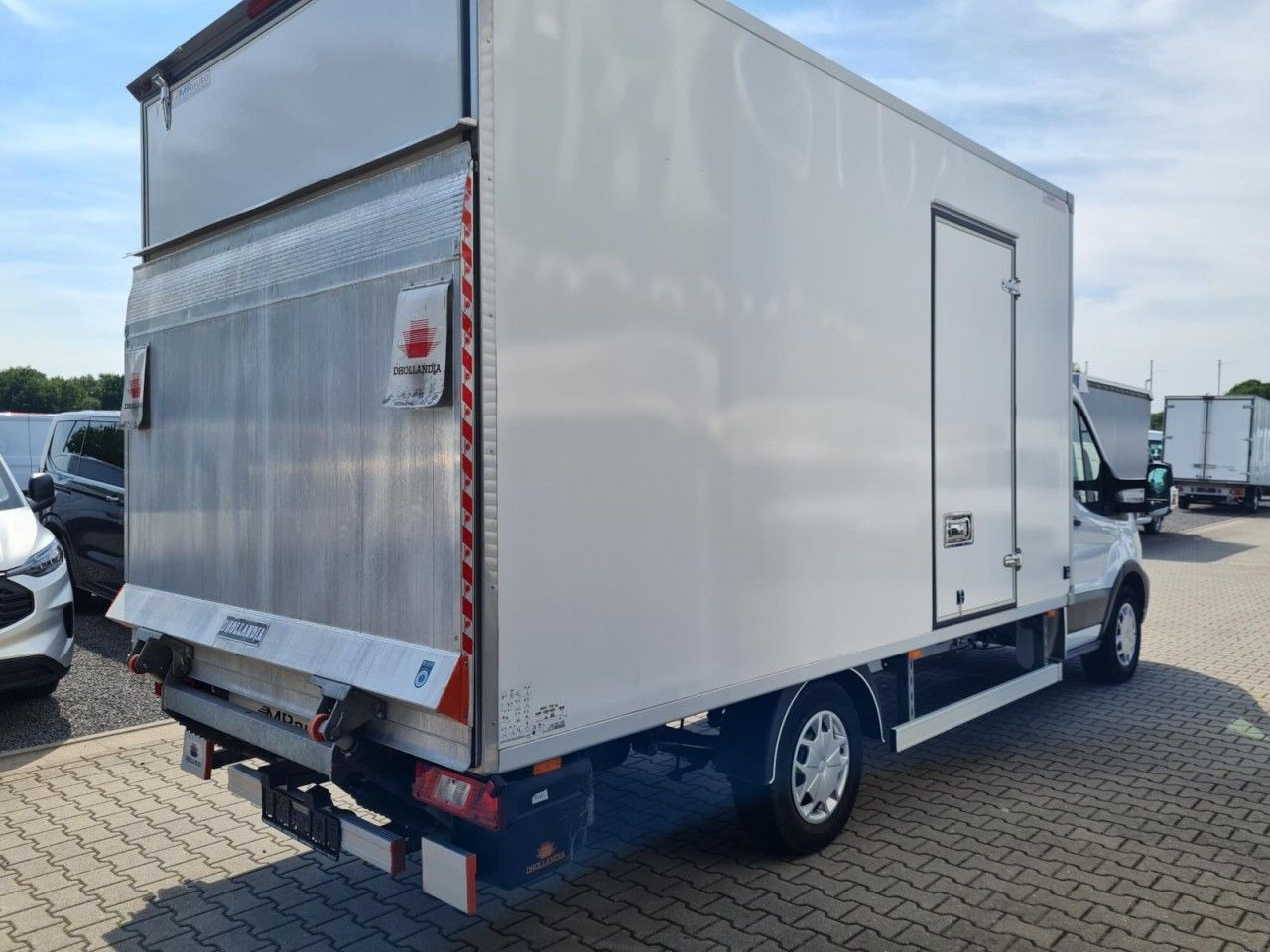 Ford Transit 350 Koffer mit LBW TDCi Trend KLIMA AUTO - Dostavno vozilo sa zatvorenim sandukom: slika 3 Ford Transit 350 Koffer mit LBW TDCi Trend KLIMA AUTO - Dostavno vozilo sa zatvorenim sandukom: slika 3