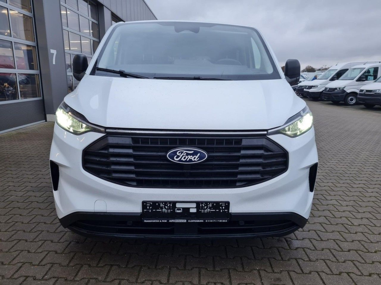 Ford Transit Custom Kombi 320 L2 Trend 9 Sitze KAMERA - Automobil: slika 2 Ford Transit Custom Kombi 320 L2 Trend 9 Sitze KAMERA - Automobil: slika 2