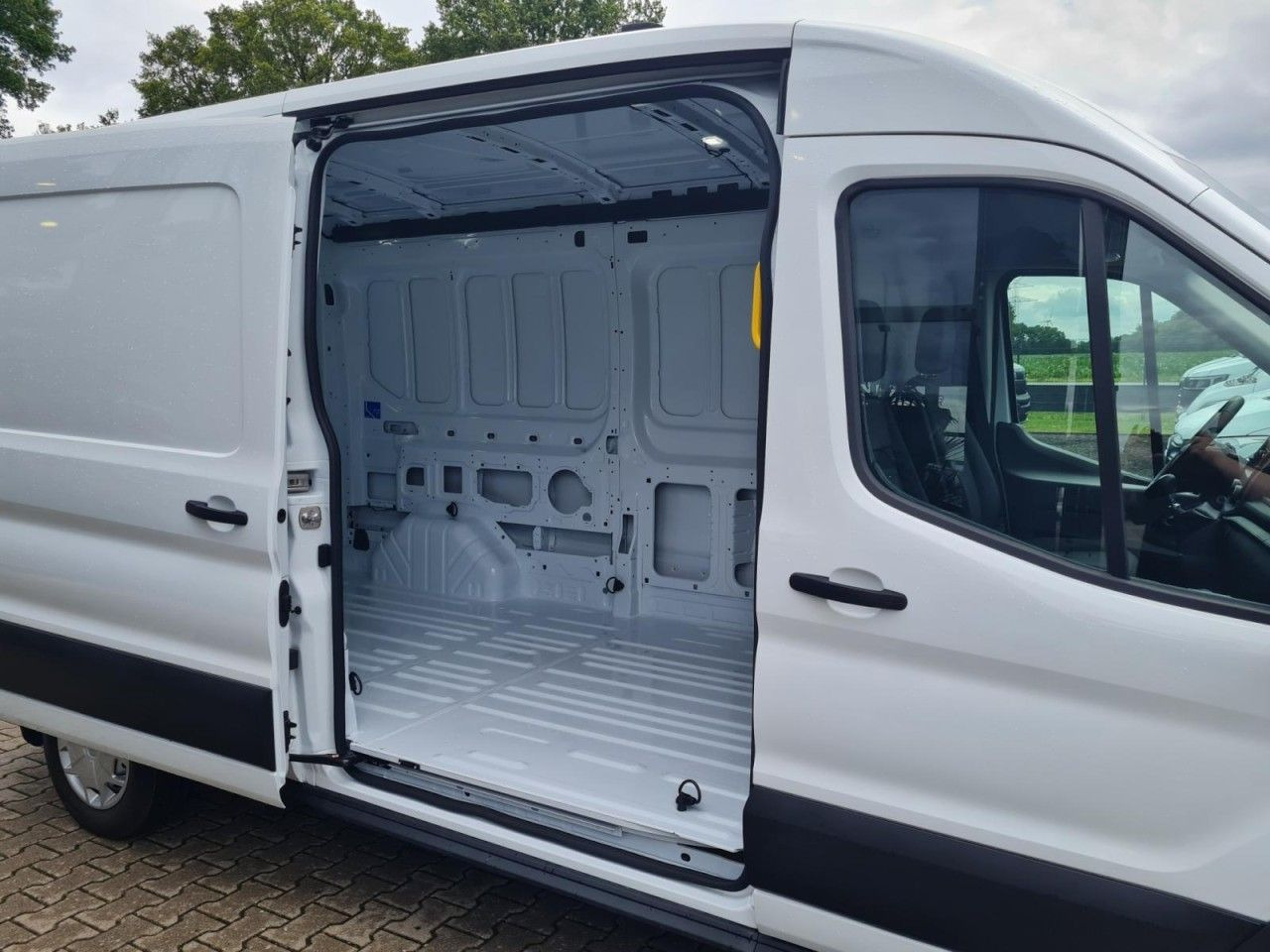 Ford Transit Kasten TDCi L3H2 Trend Klima, Tempomat - Mali kombi: slika 4 Ford Transit Kasten TDCi L3H2 Trend Klima, Tempomat - Mali kombi: slika 4