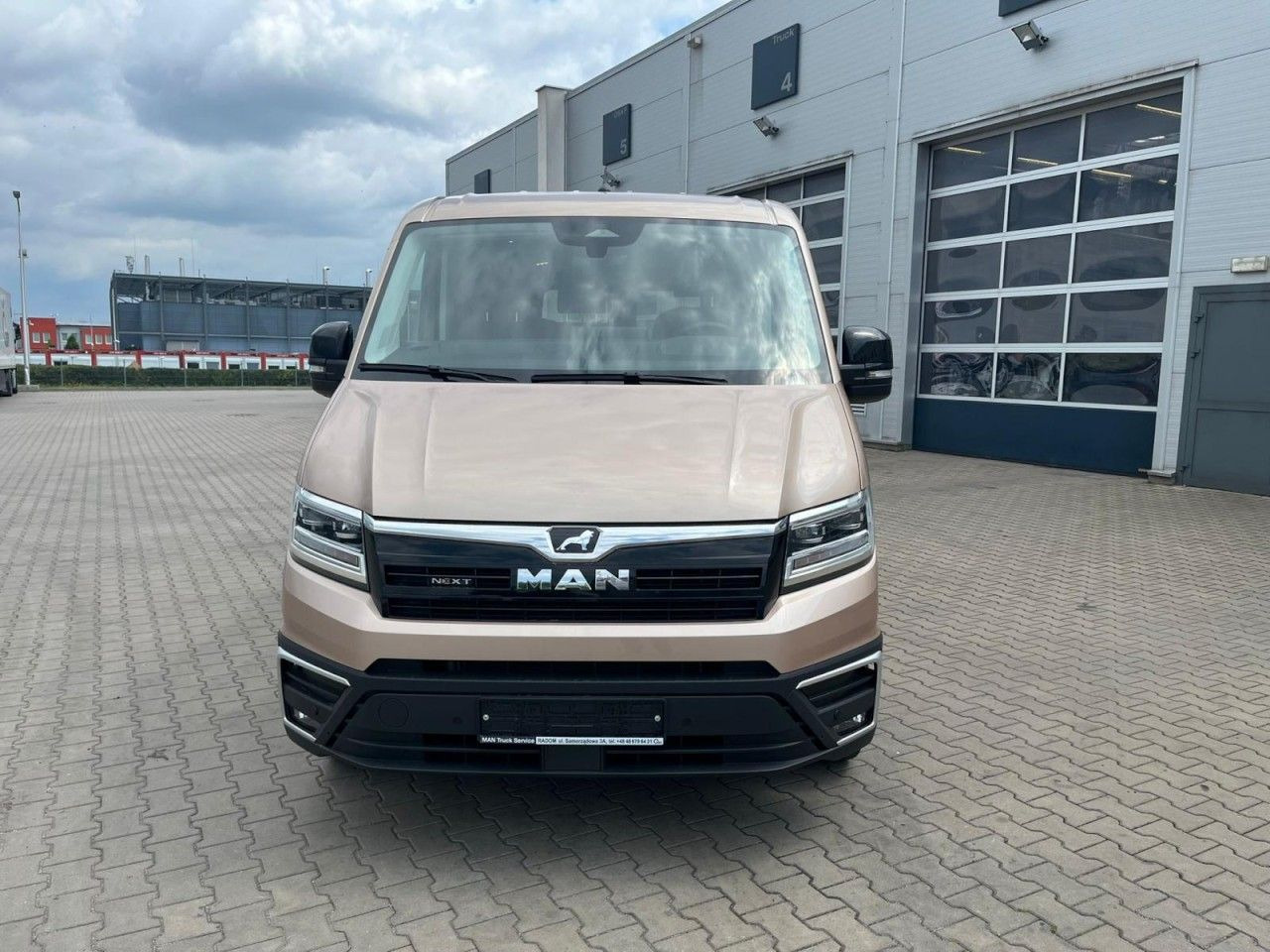 MAN TGE 3.180 TDi Kombi 9 Sitzer LED LM KAMERA Sonde - Putnički kombi: slika 2 MAN TGE 3.180 TDi Kombi 9 Sitzer LED LM KAMERA Sonde - Putnički kombi: slika 2