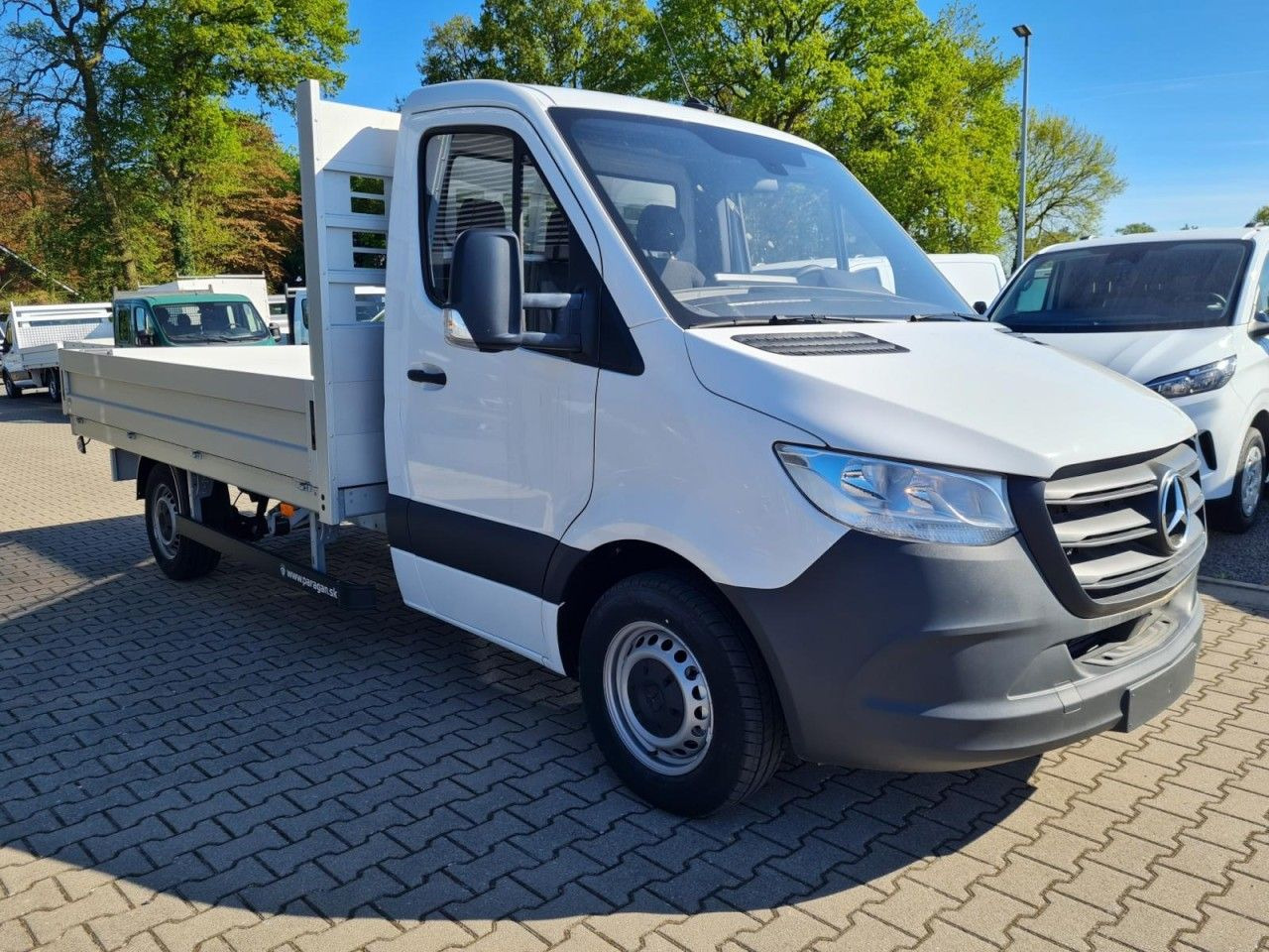 Mercedes-Benz Sprinter 315 CDI Pritsche MR L3 KLIMA TEMPOMAT - Dostavno vozilo sa otvorenom sandukom: slika 3 Mercedes-Benz Sprinter 315 CDI Pritsche MR L3 KLIMA TEMPOMAT - Dostavno vozilo sa otvorenom sandukom: slika 3
