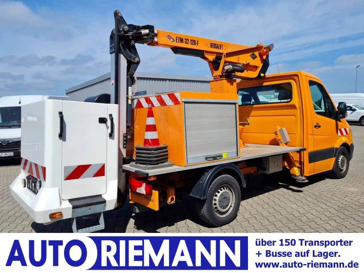 Mercedes-Benz Sprinter 316 CDI Hubarbeitsbühne 12m Korb isolie - Vazdušna platforma montirana na kamion: slika 1 Mercedes-Benz Sprinter 316 CDI Hubarbeitsbühne 12m Korb isolie - Vazdušna platforma montirana na kamion: slika 1