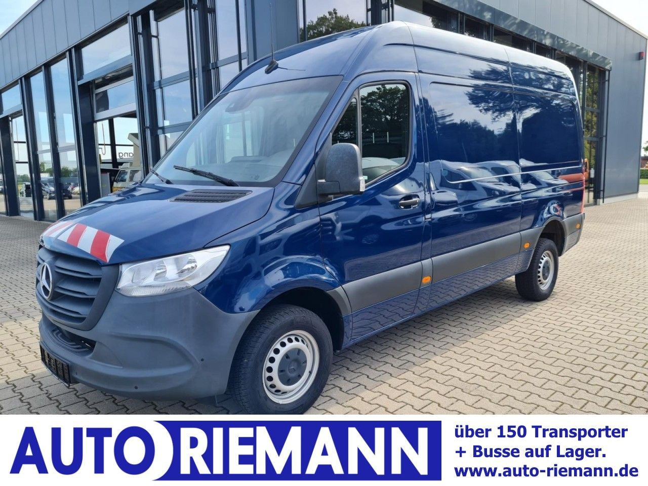 Mercedes-Benz Sprinter 316 Kasten CDI MR AHK Tachograf MBUX - Furgon: slika 1 Mercedes-Benz Sprinter 316 Kasten CDI MR AHK Tachograf MBUX - Furgon: slika 1