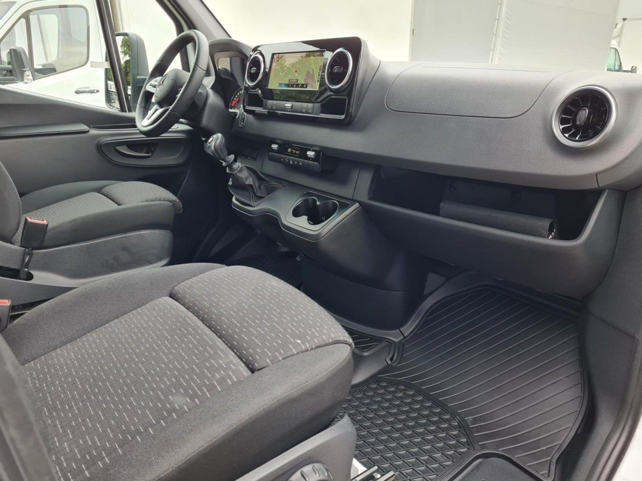 Dostavno vozilo istovarivač Mercedes-Benz Sprinter 317 CDI 3 Seiten kipper RWD AHK LED NAV: slika 14