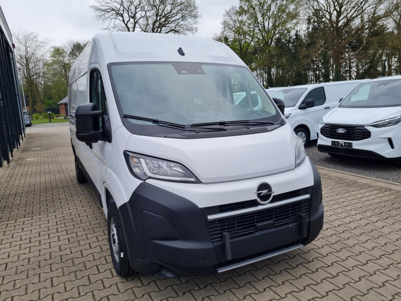 Opel Movano Kasten 2.2 HDI 180 L3H2 Klima NAVI TEMPOMAT - Furgon: slika 2 Opel Movano Kasten 2.2 HDI 180 L3H2 Klima NAVI TEMPOMAT - Furgon: slika 2