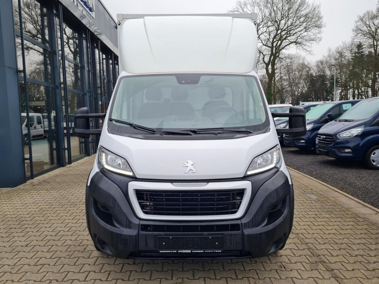 Peugeot Boxer 3.5t Koffer lang L4 ERGO KLIMA KOMFORT TEM - Dostavno vozilo sa zatvorenim sandukom: slika 2 Peugeot Boxer 3.5t Koffer lang L4 ERGO KLIMA KOMFORT TEM - Dostavno vozilo sa zatvorenim sandukom: slika 2