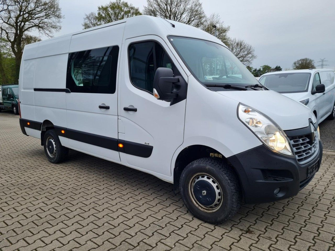 Renault Master 3,5t Kasten Doka dCi 130 L4H2 4x4 Allrad - Furgon, Dostavno vozilo sa duplom kabinom: slika 3 Renault Master 3,5t Kasten Doka dCi 130 L4H2 4x4 Allrad - Furgon, Dostavno vozilo sa duplom kabinom: slika 3