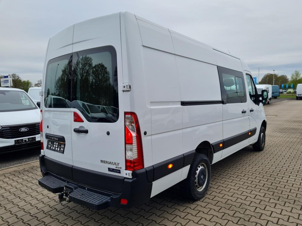 Renault Master 3,5t Kasten Doka dCi 130 L4H2 4x4 Allrad - Furgon, Dostavno vozilo sa duplom kabinom: slika 4 Renault Master 3,5t Kasten Doka dCi 130 L4H2 4x4 Allrad - Furgon, Dostavno vozilo sa duplom kabinom: slika 4