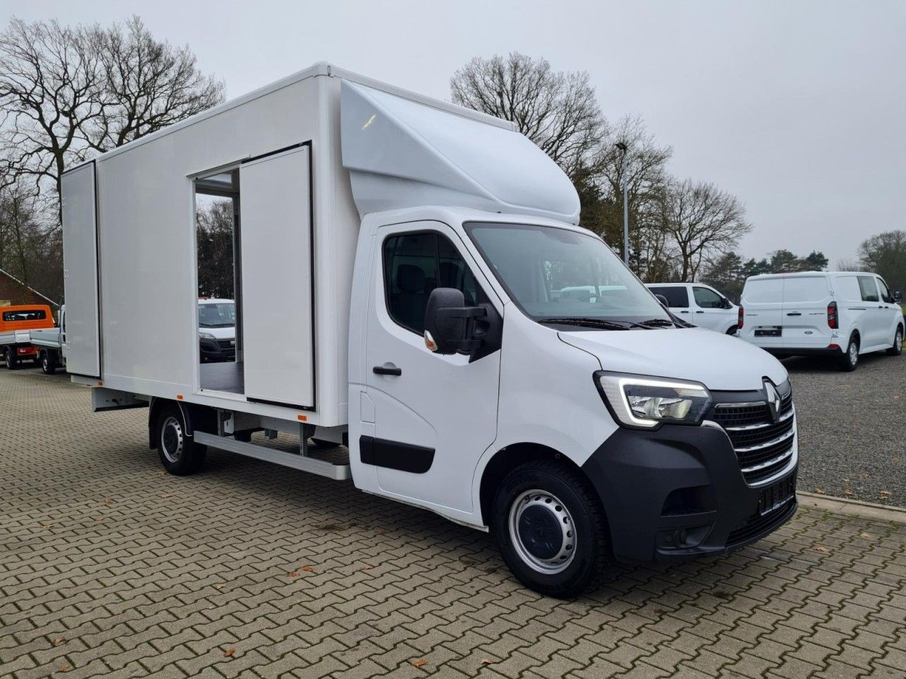 Renault Master 3,5t Koffer dCi 165 mit 10 Pal. Plätze - Dostavno vozilo sa zatvorenim sandukom: slika 4 Renault Master 3,5t Koffer dCi 165 mit 10 Pal. Plätze - Dostavno vozilo sa zatvorenim sandukom: slika 4