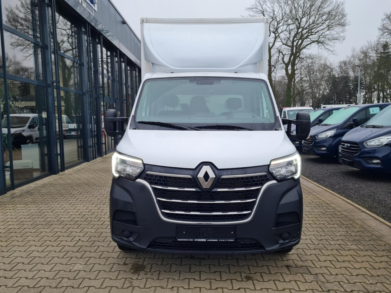Renault Master 3.5t Möbel Koffer mit 10 Pal. Plätze TEMPOMAT - Dostavno vozilo sa zatvorenim sandukom: slika 2 Renault Master 3.5t Möbel Koffer mit 10 Pal. Plätze TEMPOMAT - Dostavno vozilo sa zatvorenim sandukom: slika 2