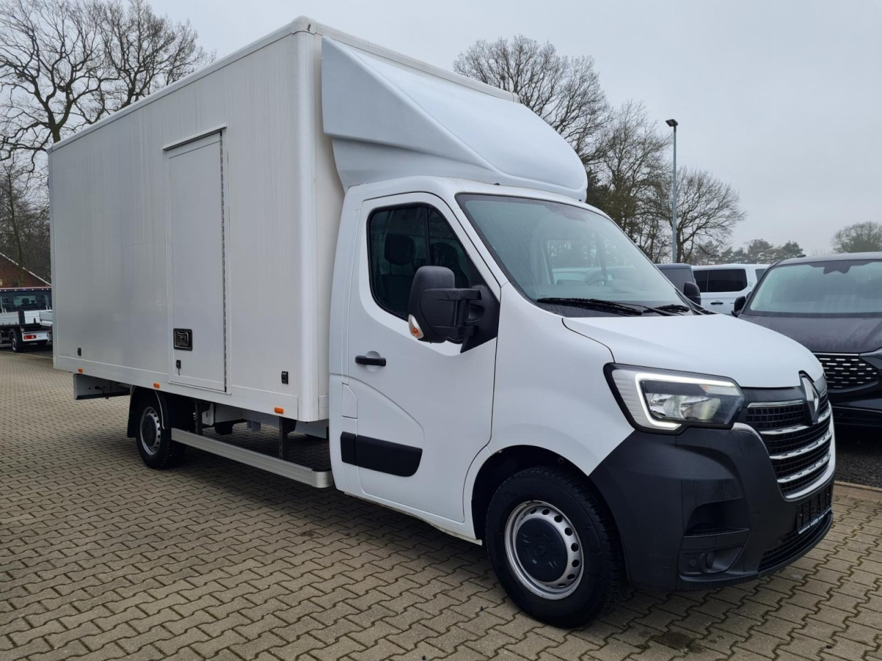Renault Master 3.5t Möbel Koffer mit 10 Pal. Plätze TEMPOMAT - Dostavno vozilo sa zatvorenim sandukom: slika 3 Renault Master 3.5t Möbel Koffer mit 10 Pal. Plätze TEMPOMAT - Dostavno vozilo sa zatvorenim sandukom: slika 3