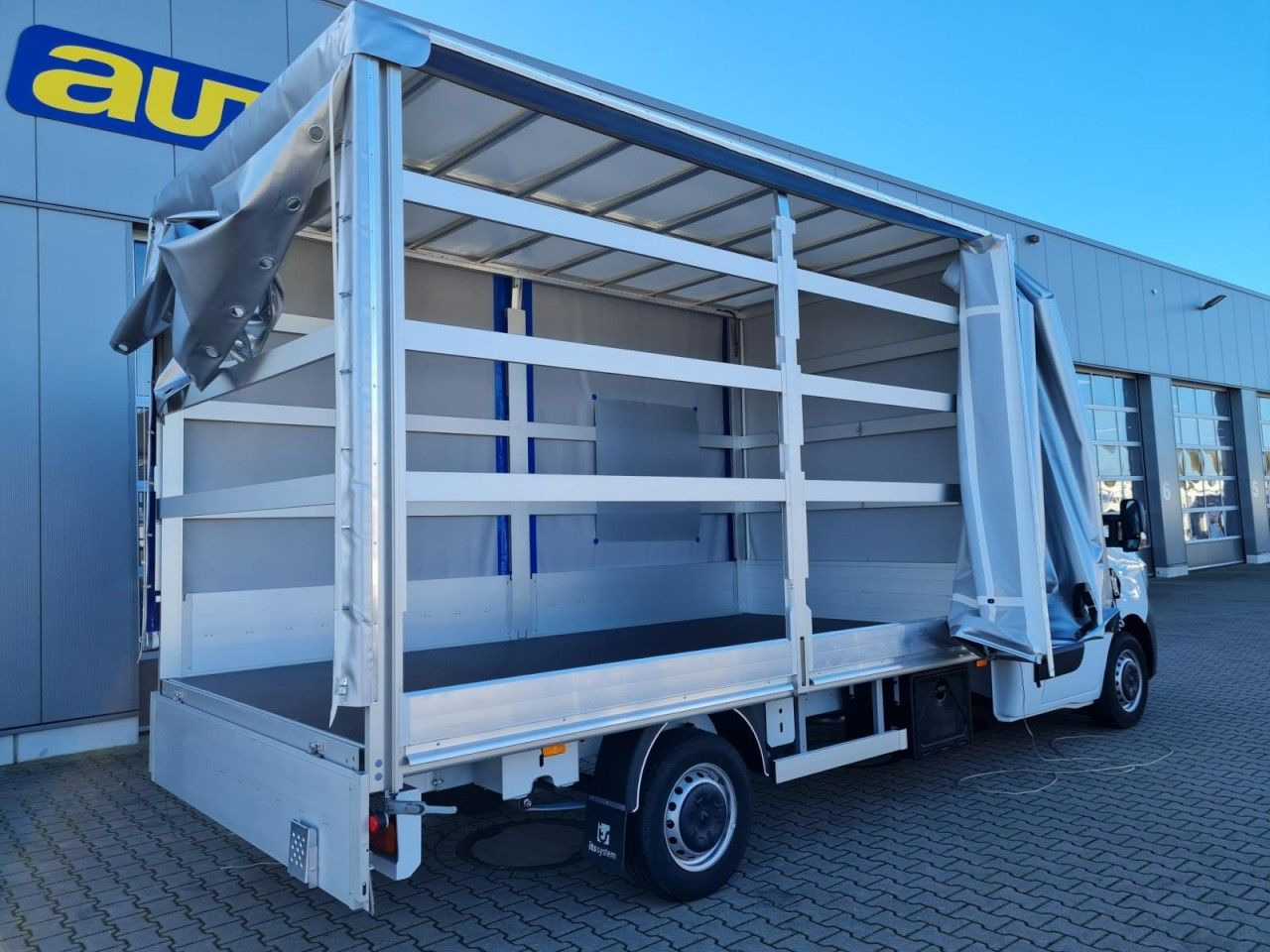 Renault Master 3,5t Pritsche L3 Schiebeplane ERGO TEMPOM - Dostavno vozilo sa ceradom: slika 5 Renault Master 3,5t Pritsche L3 Schiebeplane ERGO TEMPOM - Dostavno vozilo sa ceradom: slika 5