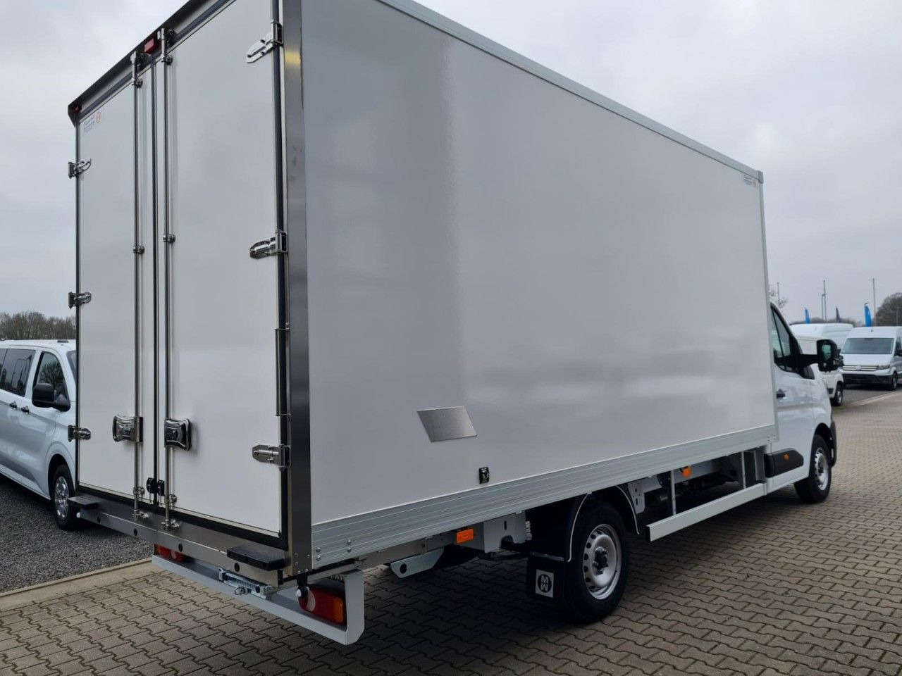Renault Master 35 New Möbel Koffer LF 4.80m KLIMA TEMPOM - Dostavno vozilo sa zatvorenim sandukom: slika 4 Renault Master 35 New Möbel Koffer LF 4.80m KLIMA TEMPOM - Dostavno vozilo sa zatvorenim sandukom: slika 4