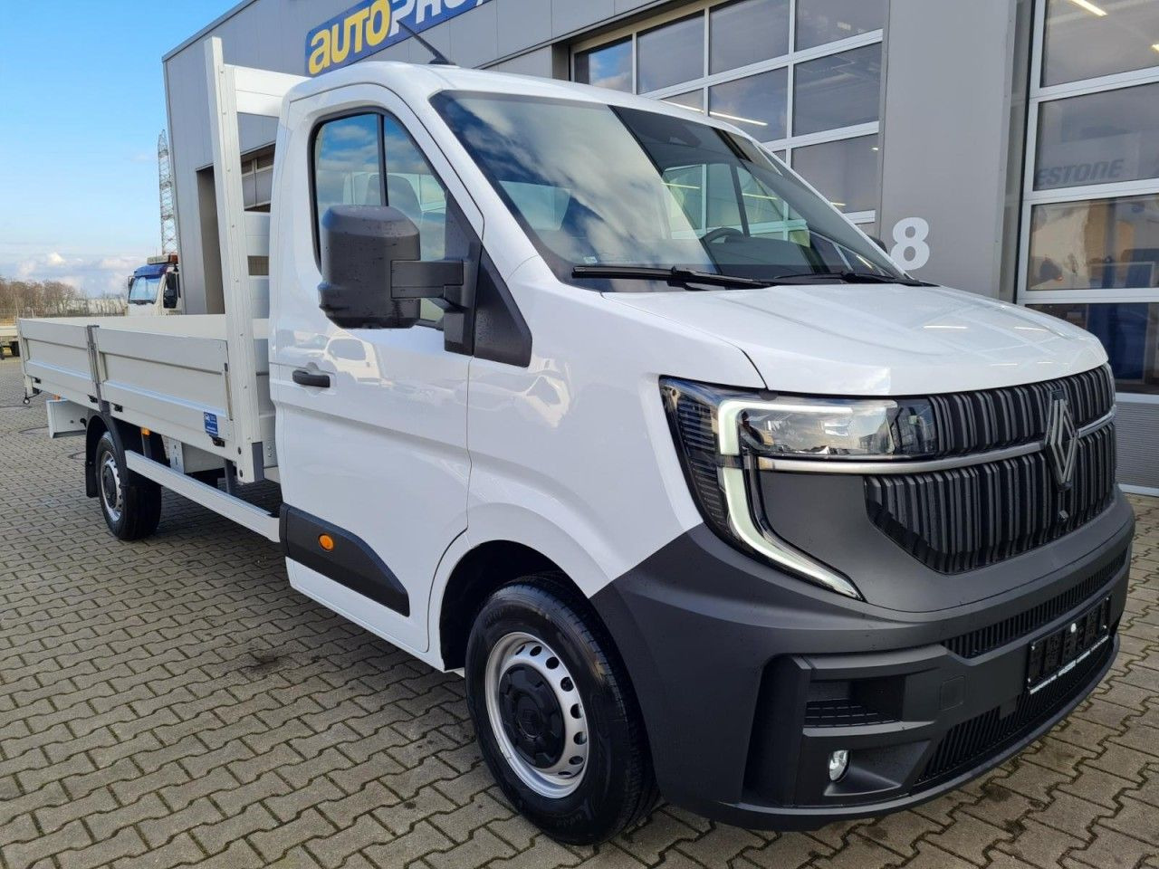 Renault Master New 35 Pritsche lang KLIMA KOMFORT TEMPOM - Dostavno vozilo sa otvorenom sandukom: slika 3 Renault Master New 35 Pritsche lang KLIMA KOMFORT TEMPOM - Dostavno vozilo sa otvorenom sandukom: slika 3