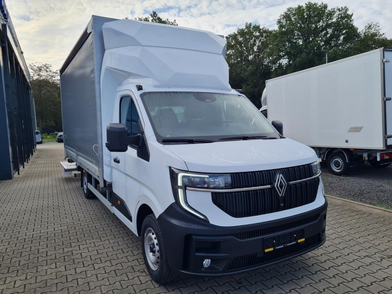 Renault Master Pritsche Schiebe Plane LBW 10 Pal. Luftfe - Dostavno vozilo sa ceradom: slika 2 Renault Master Pritsche Schiebe Plane LBW 10 Pal. Luftfe - Dostavno vozilo sa ceradom: slika 2