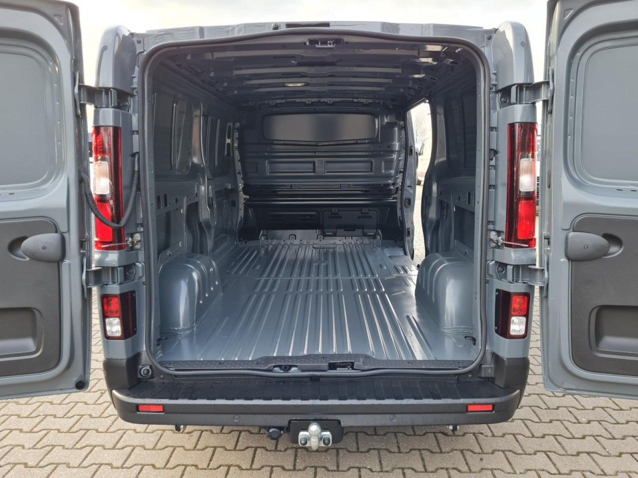 Renault Trafic Kasten 3,0t L2 LED AHK KLIMA PDC TEMPOMAT - Mali kombi: slika 5 Renault Trafic Kasten 3,0t L2 LED AHK KLIMA PDC TEMPOMAT - Mali kombi: slika 5