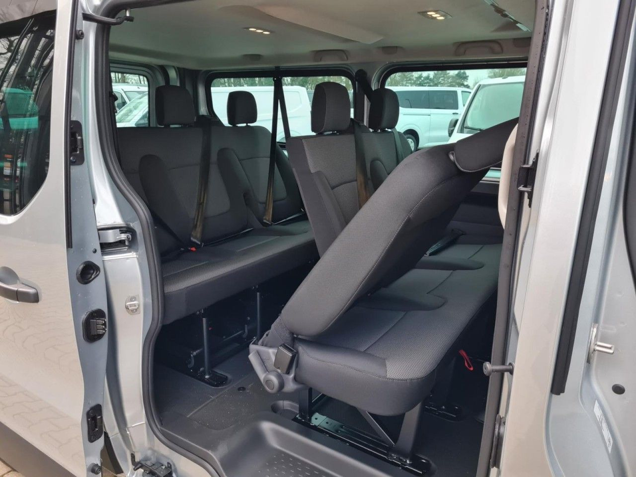 Automobil Renault Trafic Kombi 9-Sitze L2 Grand Equilibre KLIMA TE: slika 14