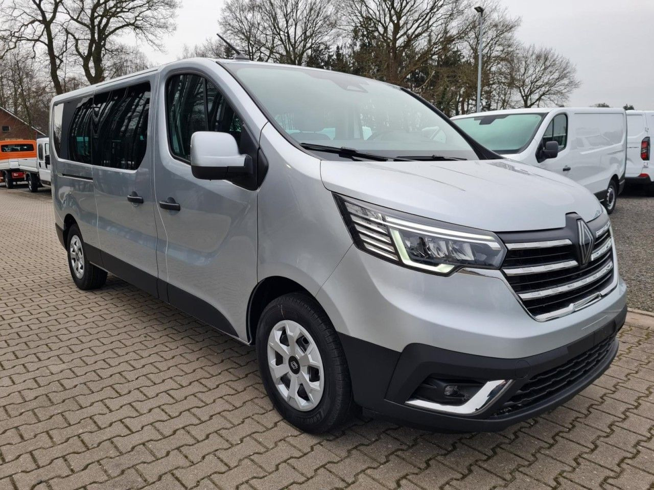 Renault Trafic Kombi 9-Sitze L2 Grand Equilibre KLIMA TE - Automobil: slika 3 Renault Trafic Kombi 9-Sitze L2 Grand Equilibre KLIMA TE - Automobil: slika 3