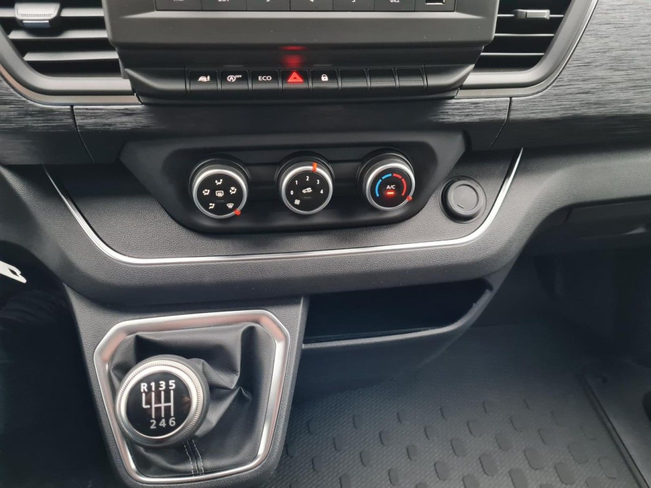 Automobil Renault Trafic Kombi 9-Sitze L2 Grand Equilibre KLIMA TE: slika 25