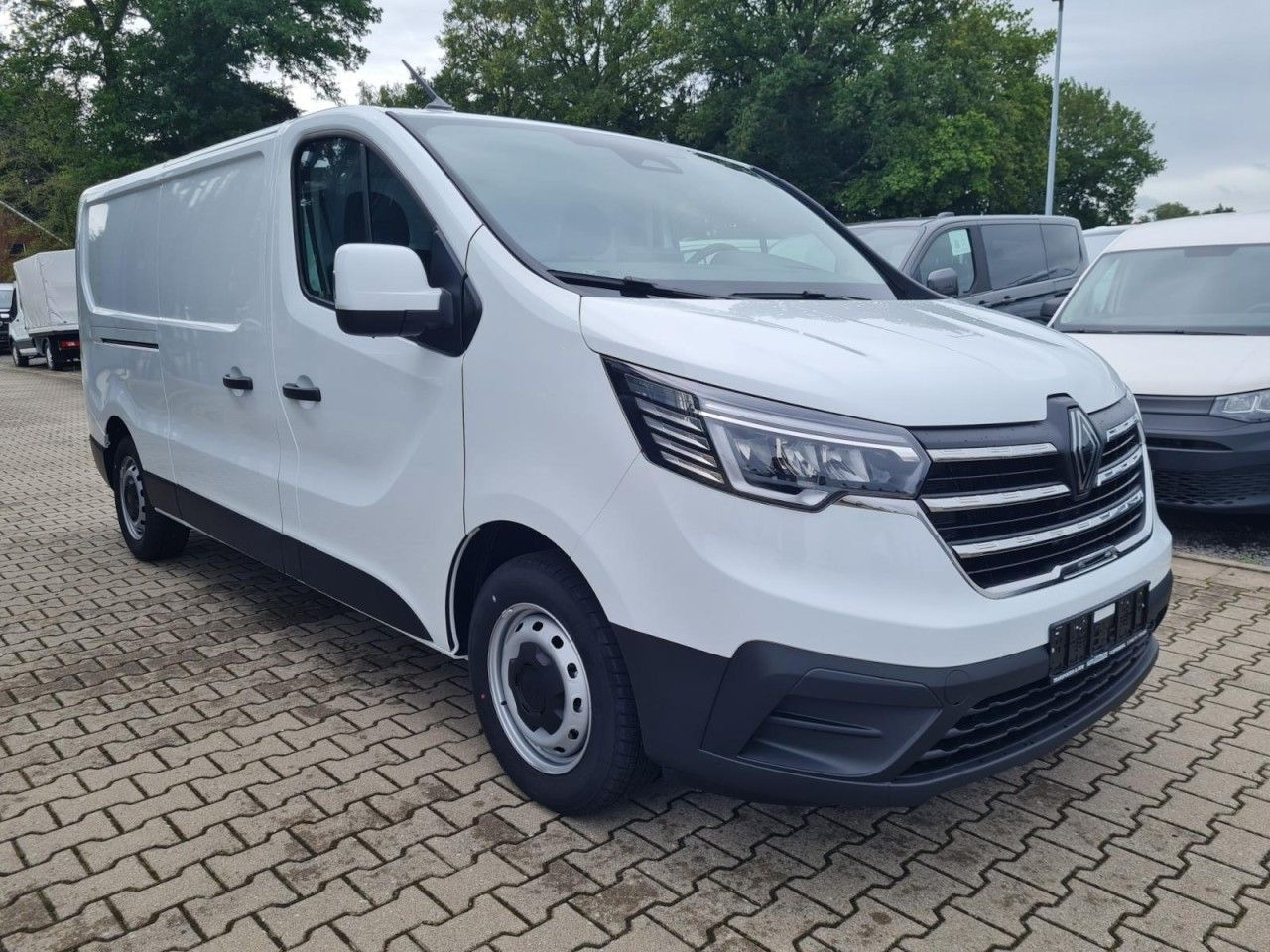Renault Trafic Kühlkasten 3.0t L2 KLIMA LED NAVI_APP TEM - Dostavno vozilo hladnjača: slika 3 Renault Trafic Kühlkasten 3.0t L2 KLIMA LED NAVI_APP TEM - Dostavno vozilo hladnjača: slika 3