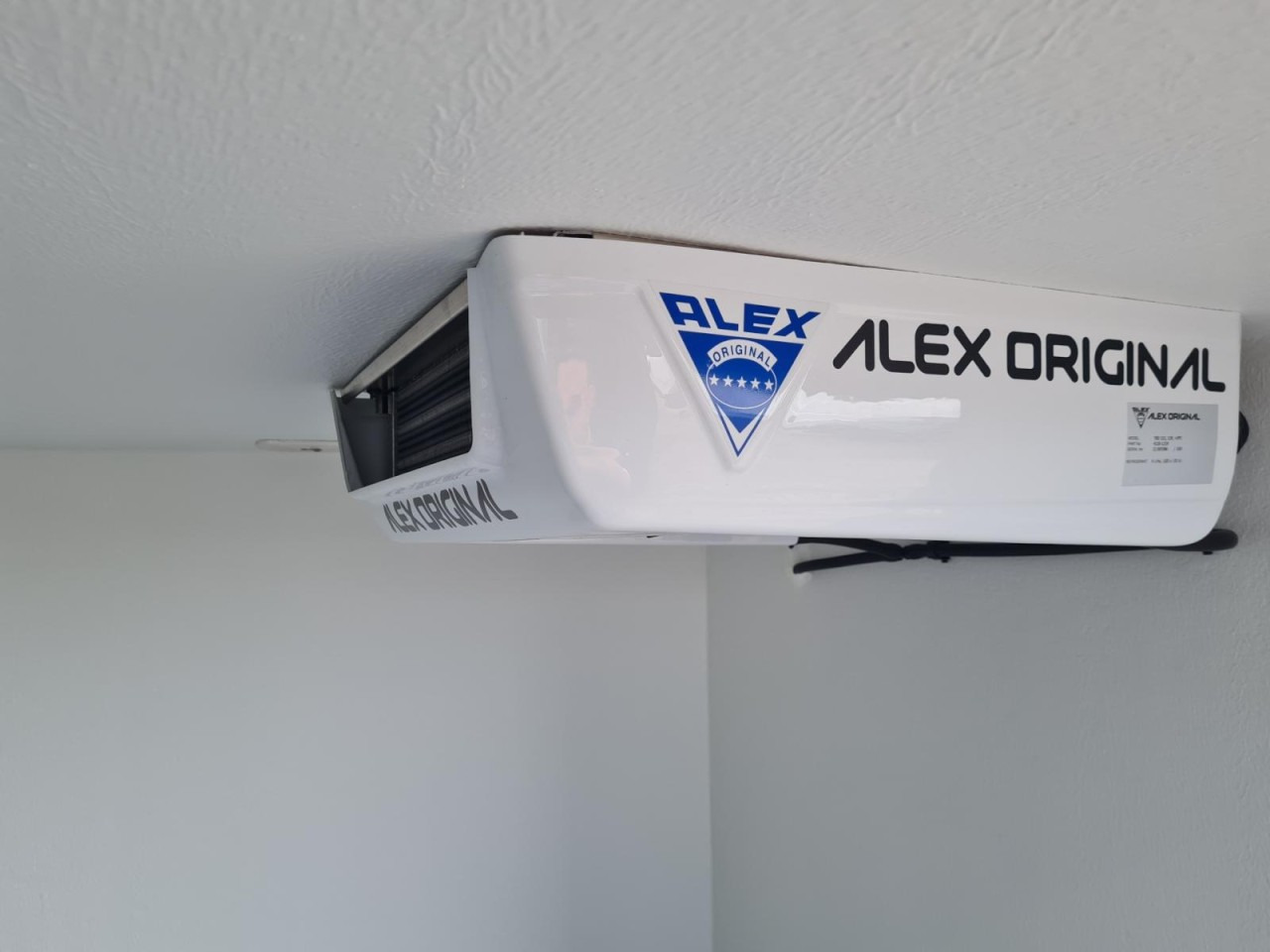 Dostavno vozilo hladnjača Renault Trafic Kühlkasten 3.0t L2 KLIMA LED NAVI/APP TEMPO: slika 14 Dostavno vozilo hladnjača Renault Trafic Kühlkasten 3.0t L2 KLIMA LED NAVI/APP TEMPO: slika 14