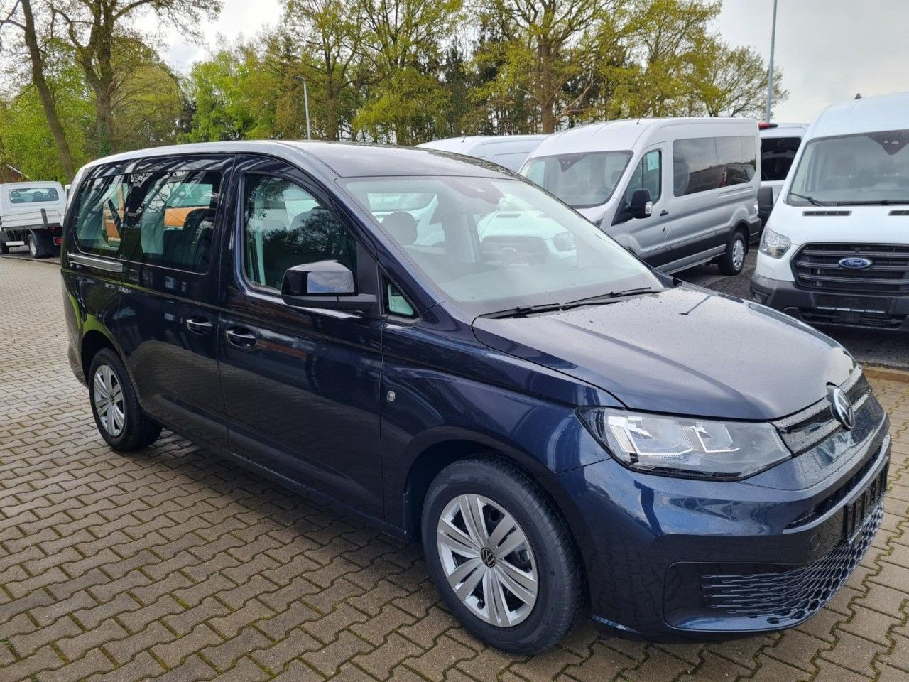 Volkswagen Caddy Maxi Kombi 7-Sitze 1.5 TSI DSG NAVI/APP TE - Automobil: slika 2 Volkswagen Caddy Maxi Kombi 7-Sitze 1.5 TSI DSG NAVI/APP TE - Automobil: slika 2