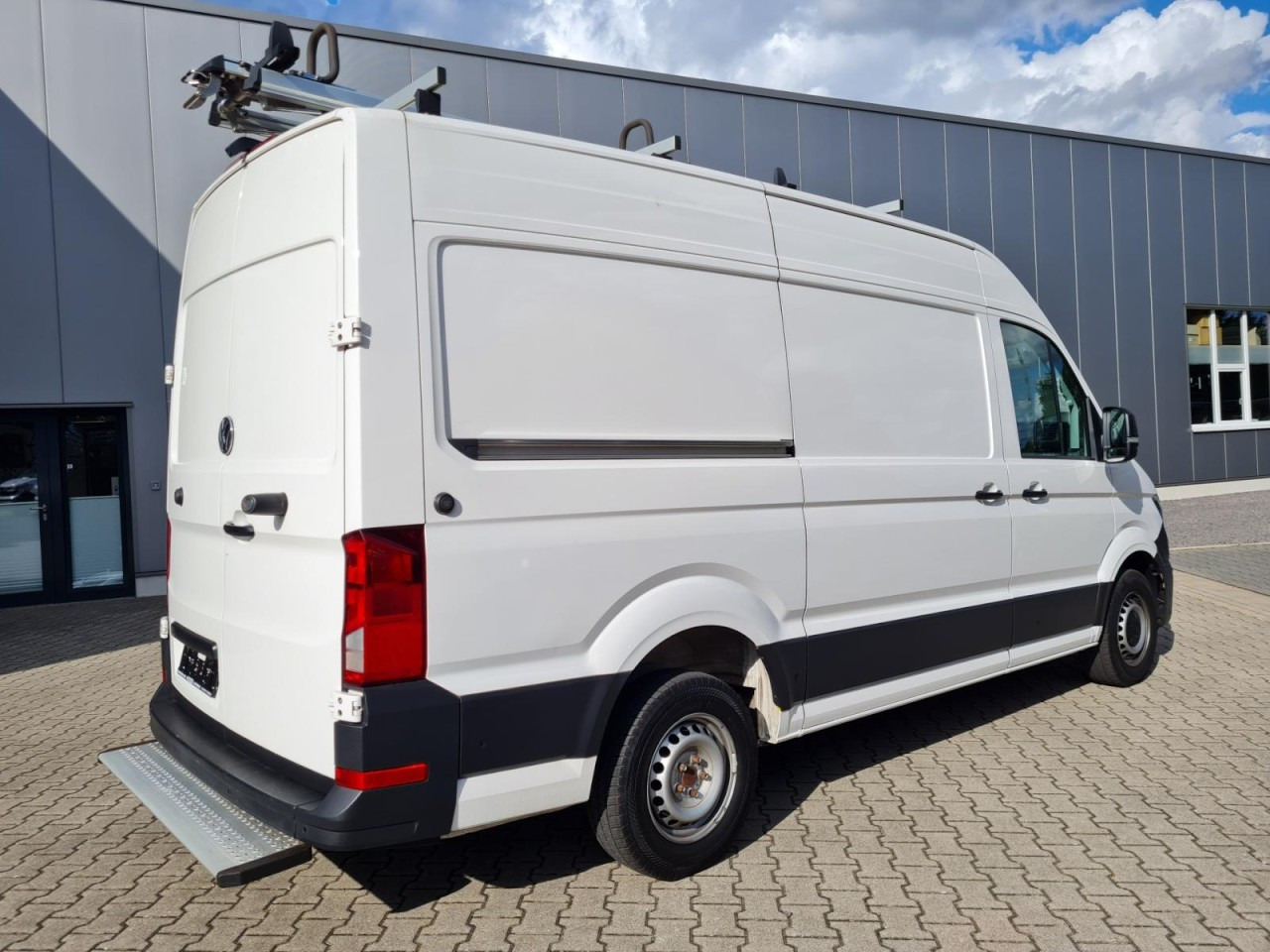 Volkswagen Crafter 35 Kasten L3H2 KAMERA KLIMA NAVI REGALE - Furgon: slika 4 Volkswagen Crafter 35 Kasten L3H2 KAMERA KLIMA NAVI REGALE - Furgon: slika 4
