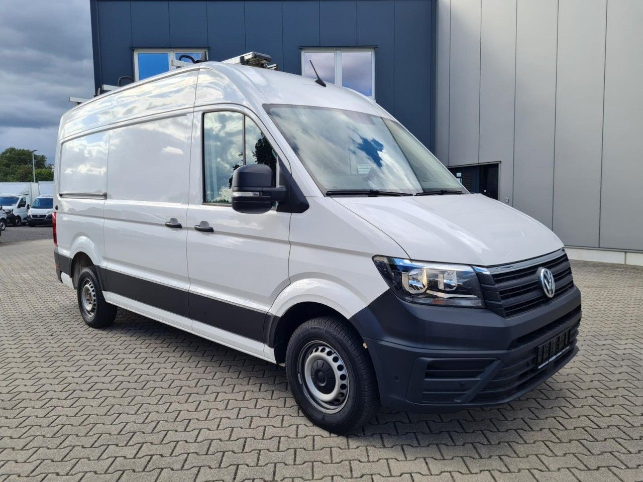 Volkswagen Crafter 35 Kasten TDI MR L3H3 NAVI TOUCH KAMERA - Furgon: slika 3 Volkswagen Crafter 35 Kasten TDI MR L3H3 NAVI TOUCH KAMERA - Furgon: slika 3