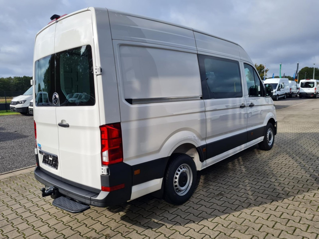 Volkswagen Crafter 35 Kasten TDI MR L3h3 Standheiz AHK - Furgon: slika 4 Volkswagen Crafter 35 Kasten TDI MR L3h3 Standheiz AHK - Furgon: slika 4
